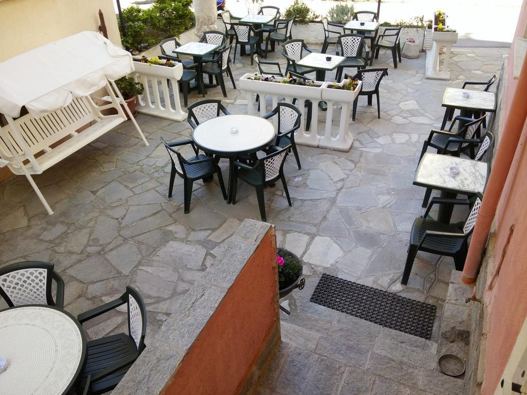 Hotel Riz Finale Ligure Exterior foto